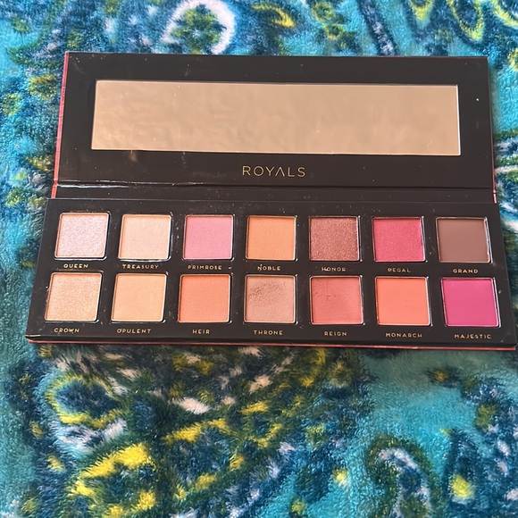 Bad Habit eyeshadow palettes: Supernova & Royals - Picture 5 of 5